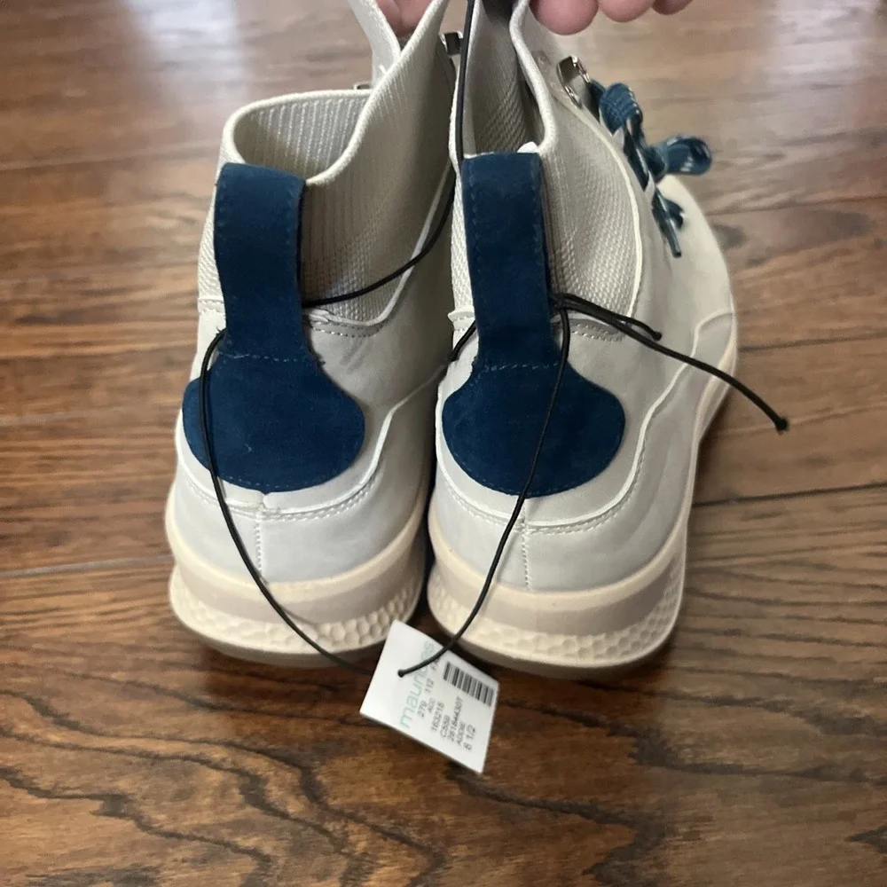 Maurice's New Addie Hiker Hybrid Boot‎ 8.5 Closet Round Toe